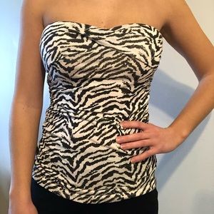 Junior’s Zebra Print Strapless Top